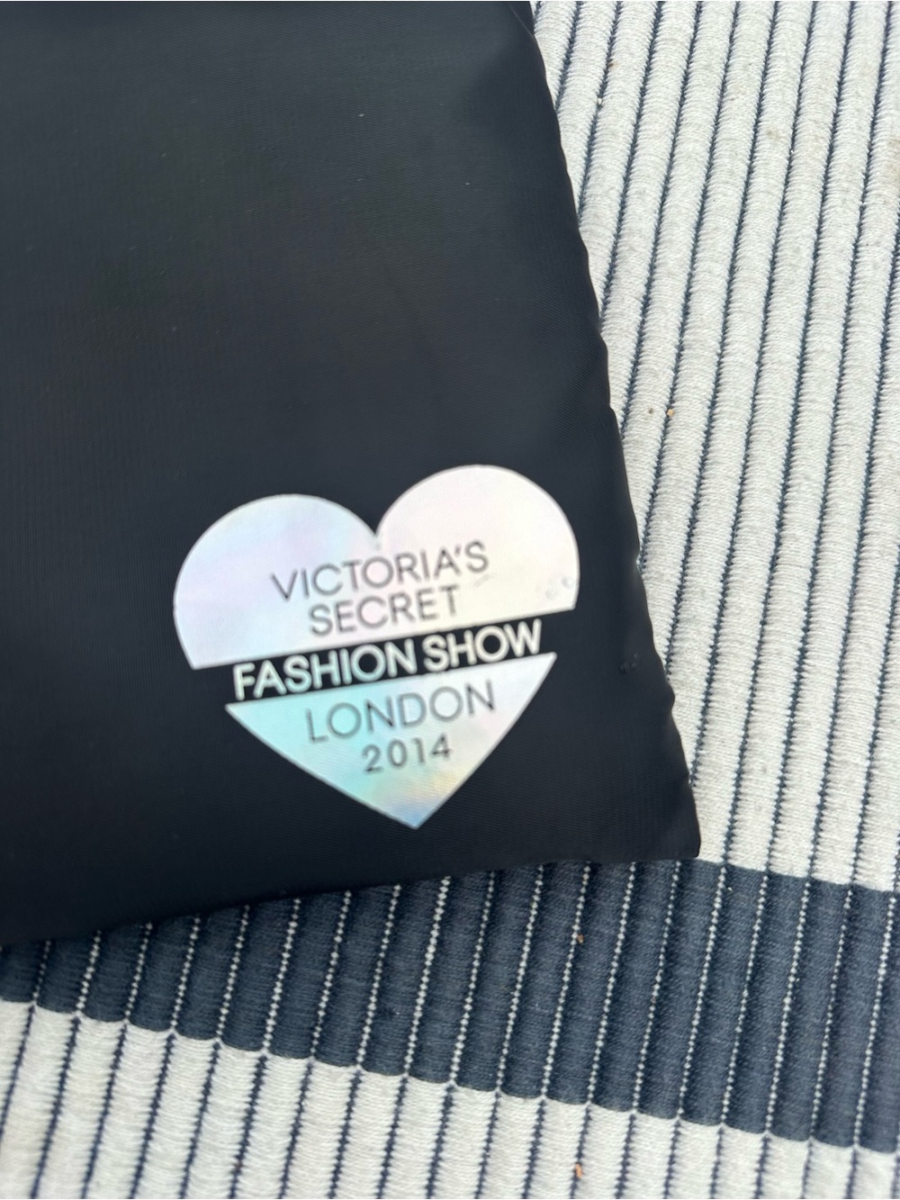 Victoria's Secret Black Foldable Travel Bag with Holographic Heart Logo - Picture 2 of 3